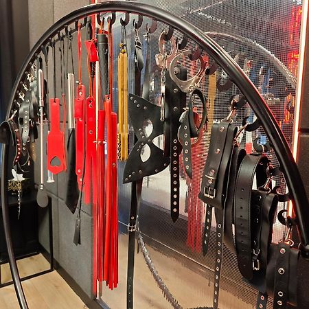 Bdsm Apartament Czestochowa Luxxx - Adults Only - Tylko Dla Doroslych Exteriör bild