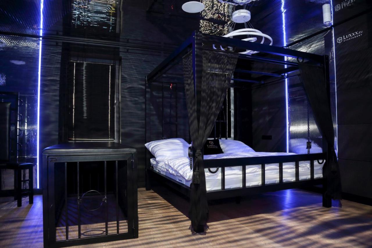 Bdsm Apartament Czestochowa Luxxx - Adults Only - Tylko Dla Doroslych Exteriör bild